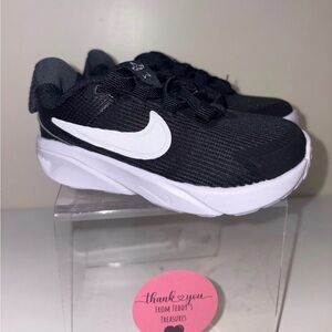Nike Star Runner 4 Slip-Ons
Black/White Toddler 7